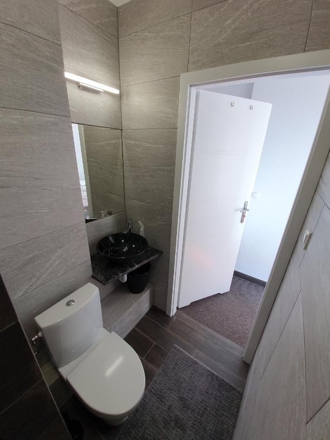 Boomerang Apartment